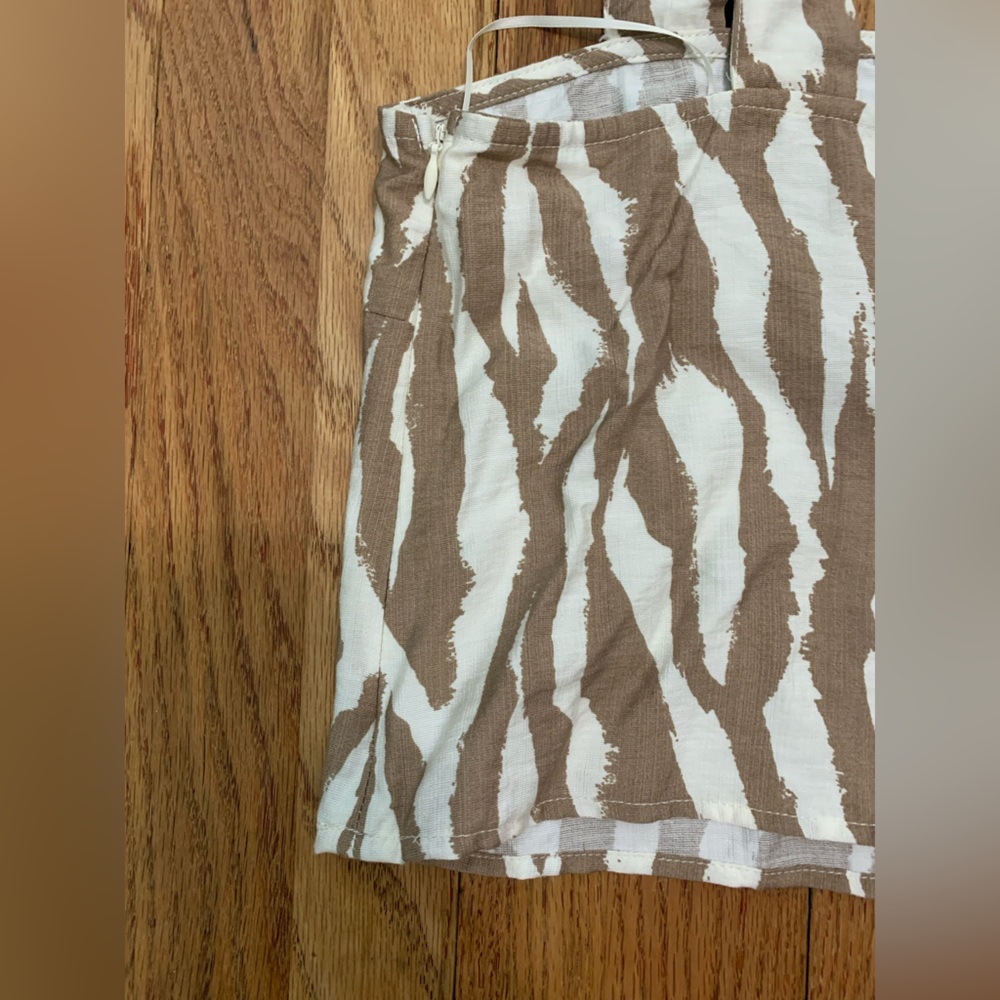 Animal Print Top - Picture 4 of 6